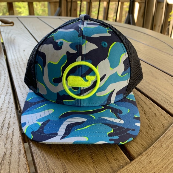 Vineyard Vines Other - Vineyard Vines boys’ trucker hat